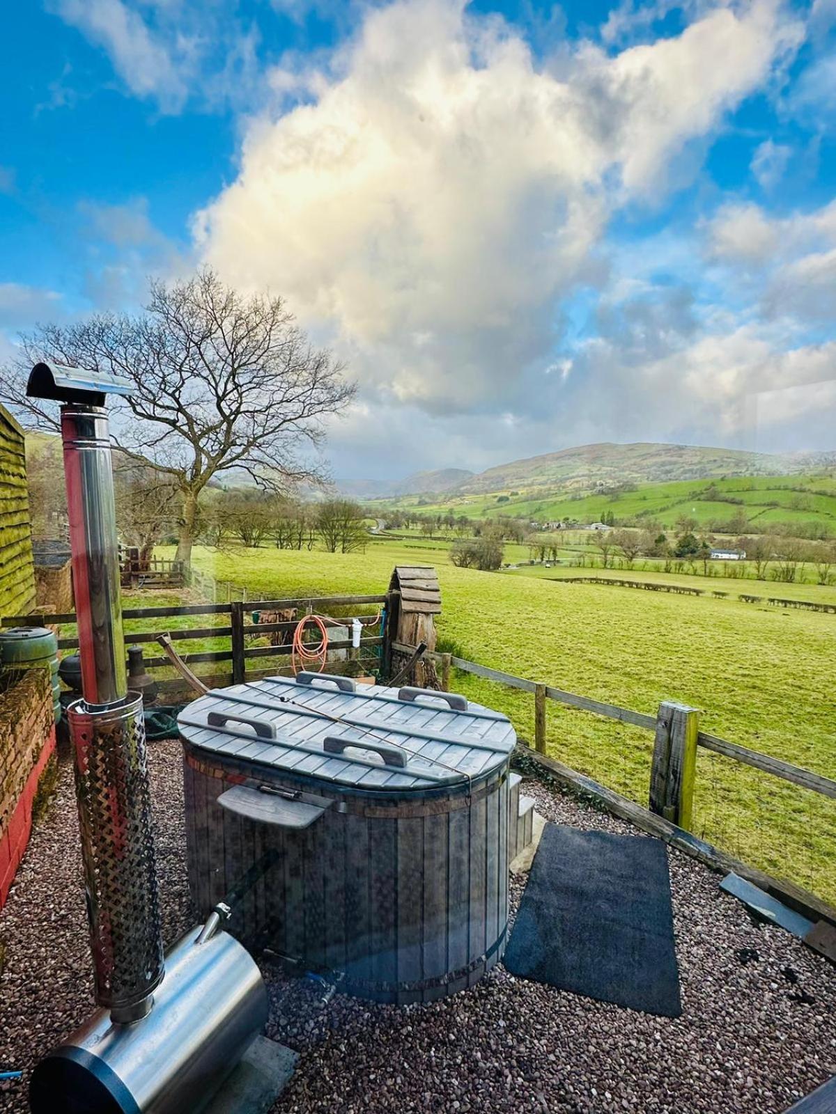 Willa The Retreat Llanrhaeadr-ym-Mochnant Zewnętrze zdjęcie