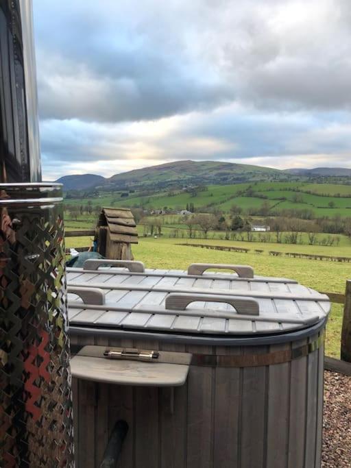 Willa The Retreat Llanrhaeadr-ym-Mochnant Zewnętrze zdjęcie