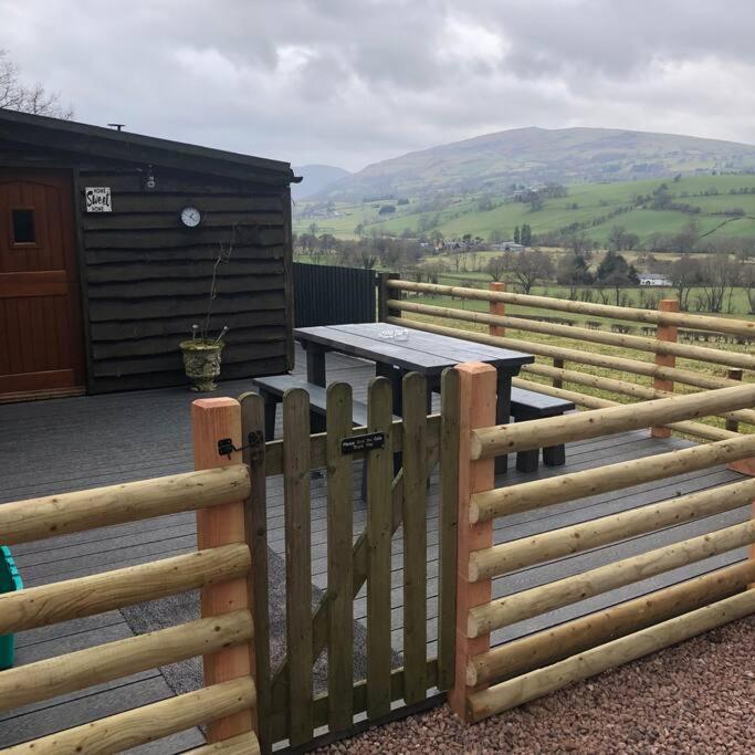 Willa The Retreat Llanrhaeadr-ym-Mochnant Zewnętrze zdjęcie