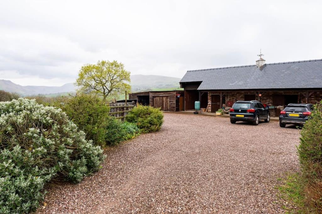 Willa The Retreat Llanrhaeadr-ym-Mochnant Zewnętrze zdjęcie