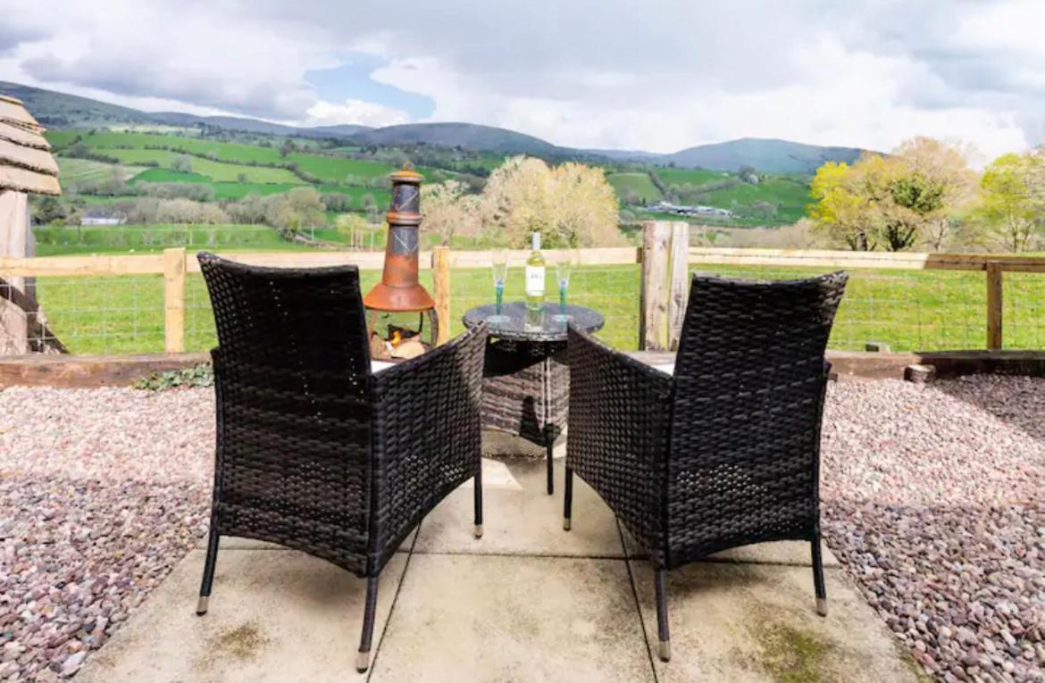 Willa The Retreat Llanrhaeadr-ym-Mochnant Zewnętrze zdjęcie